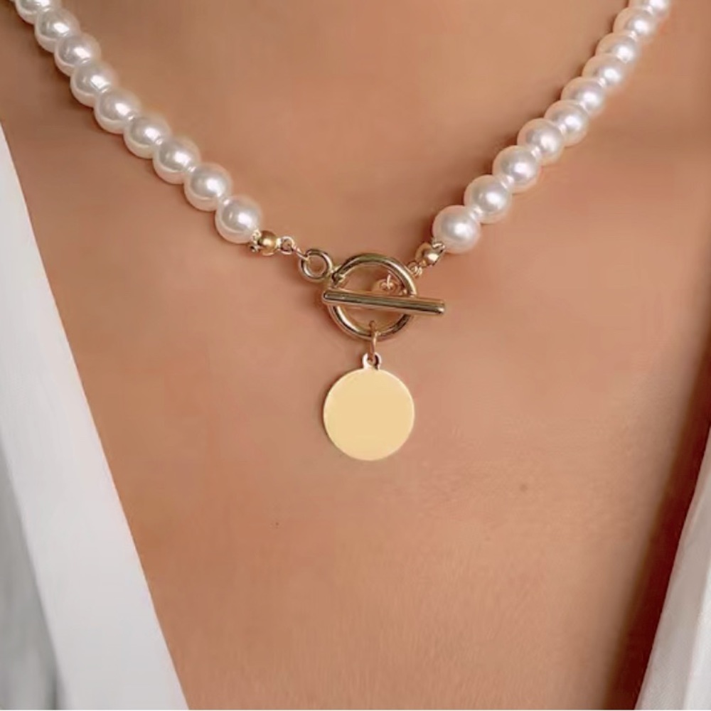 Beaded necklace